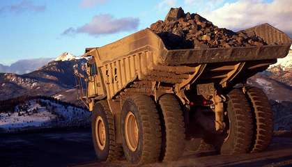 業(yè)績大變臉 西部礦業(yè)巨虧20億，有色金屬礦產(chǎn)品貿(mào)易前景不容樂觀